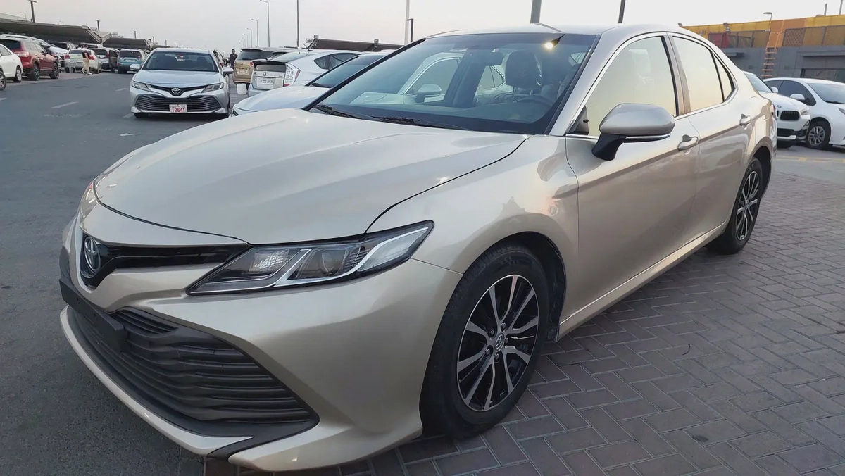 Toyota Camry SE 2020 GCC Specs BEVOR WAS TAXI-12-12