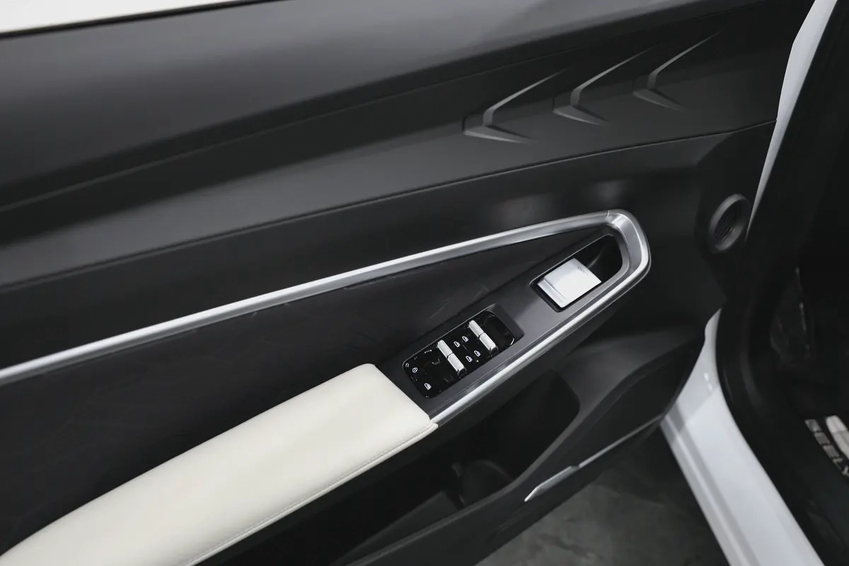 Geely CityRay GC-9-9
