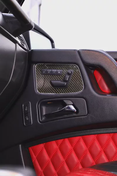 G63 GCC PERFECT CONDITION + CARBON PACKAGE + REAR ENTERTAINMENT-13