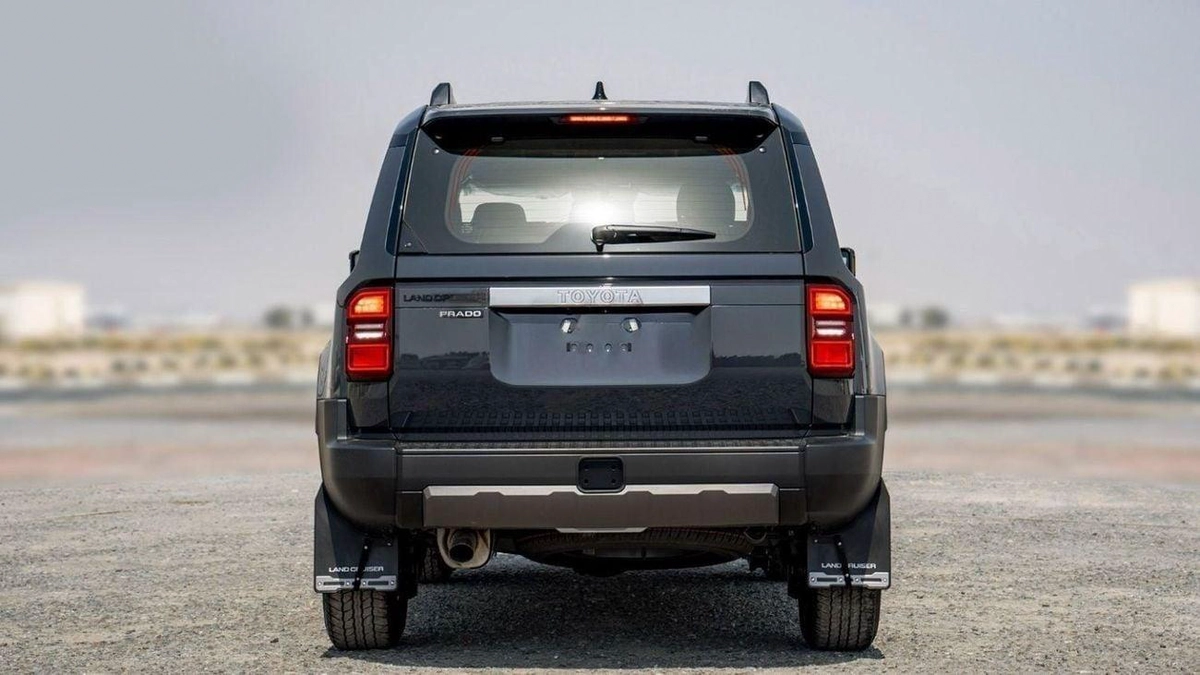 Toyota Prado 250 TXL 2.7P AT LIMITED MY2024 – GREY-4-4