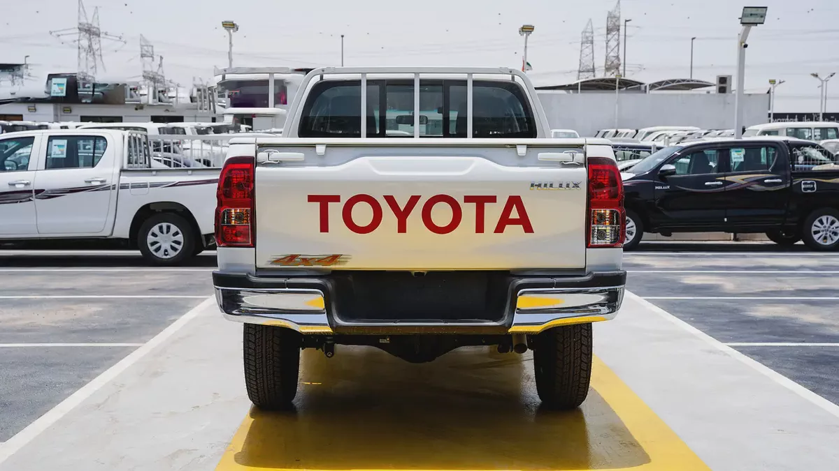 2026 Toyota Hilux Double Cab GLX 2.4L DIESEL - GCC Specs - Brand New!-4-4