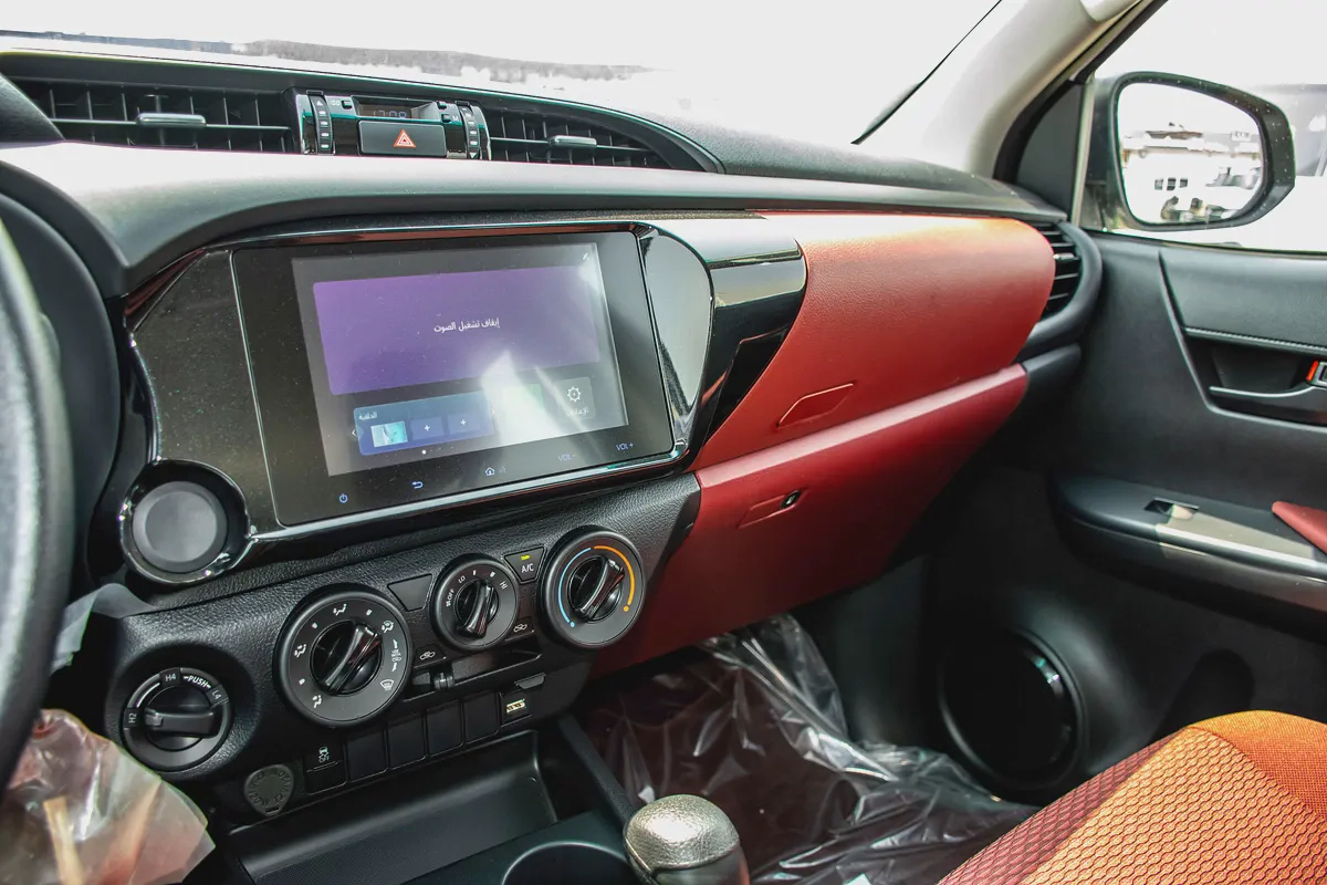 Toyota Hilux Double Cab DLX 2026 GCC Specs-11-11