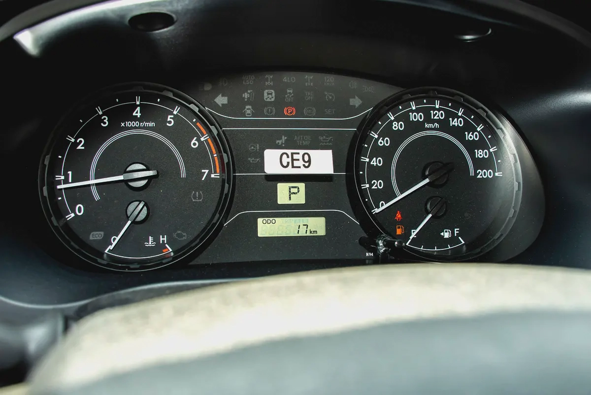 Toyota Hilux Double Cab DLX 2026 GCC Specs-3-3