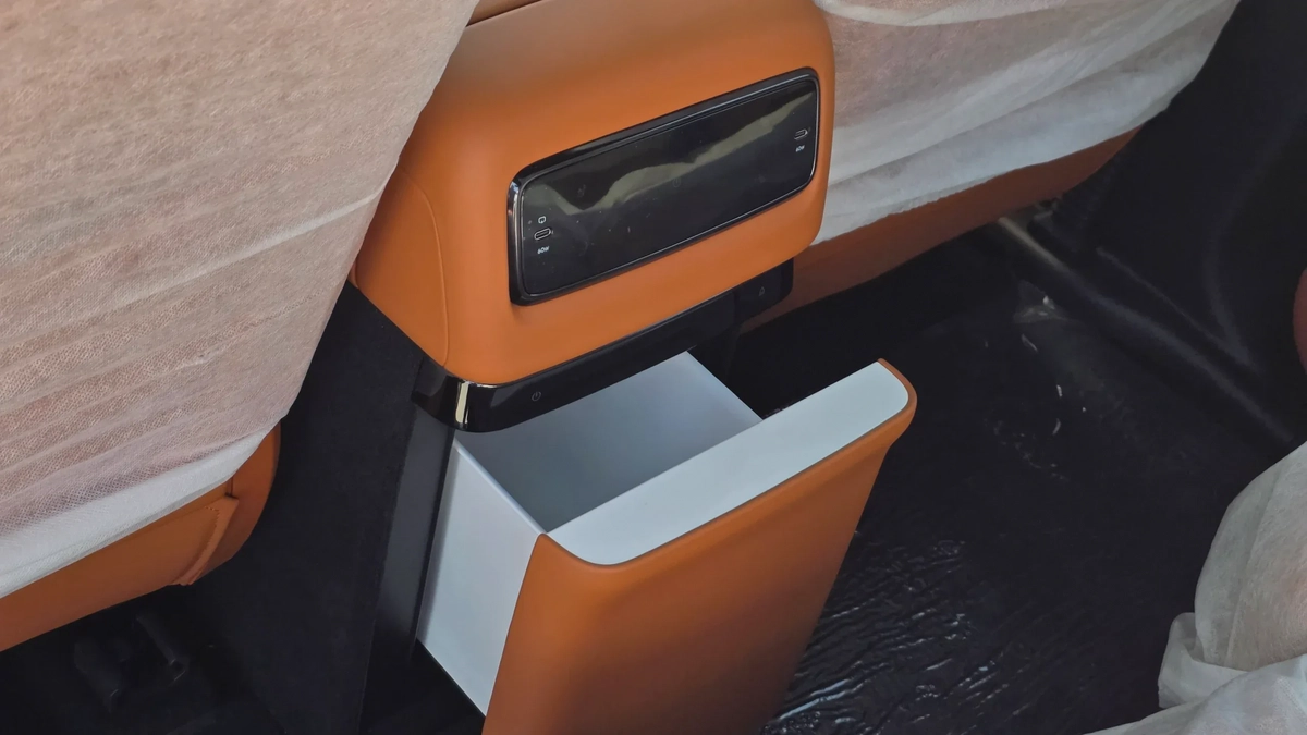 ROX ADAMAS (Grey Orange)