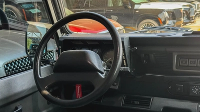 Land Rover Defender 50th Year Edition Japanese Specs 4.0L V8 1997 Good Condition 1 of 500-13