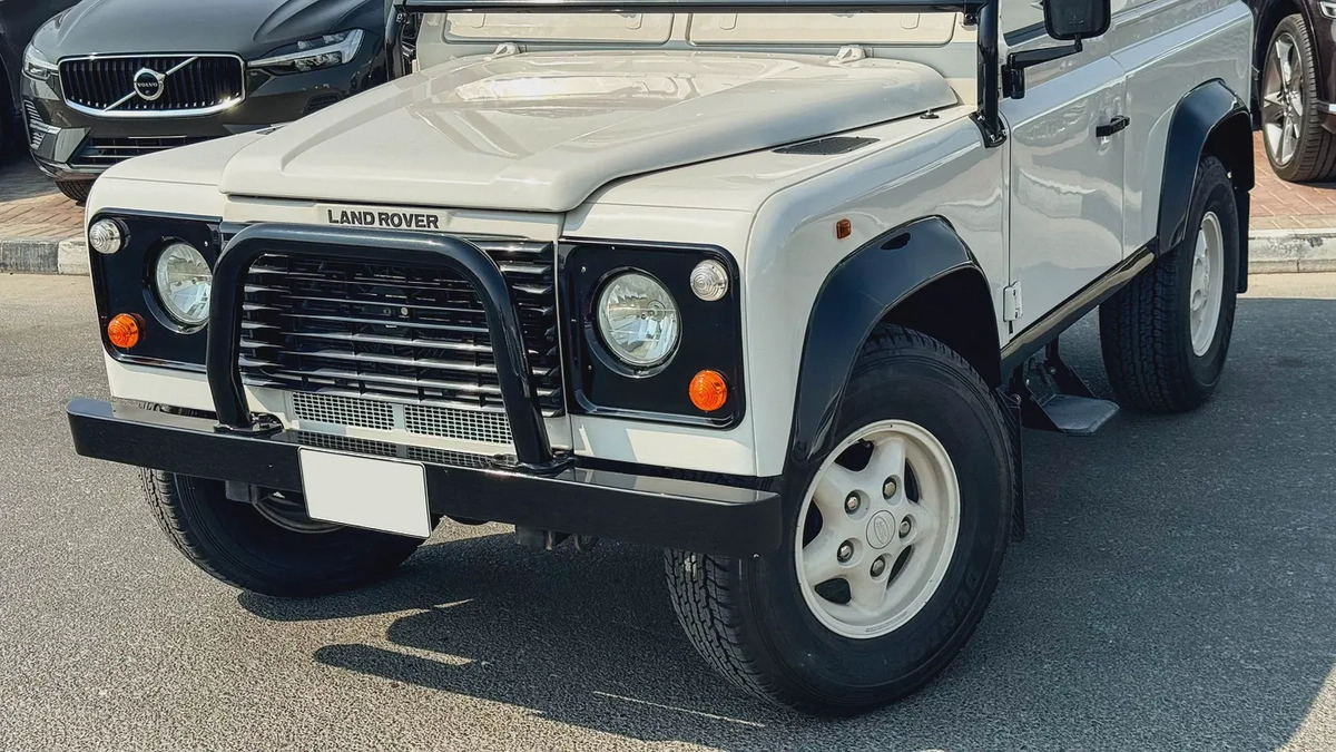 Land Rover Defender 50th Year Edition Japanese Specs 4.0L V8 1997 Good Condition 1 of 500