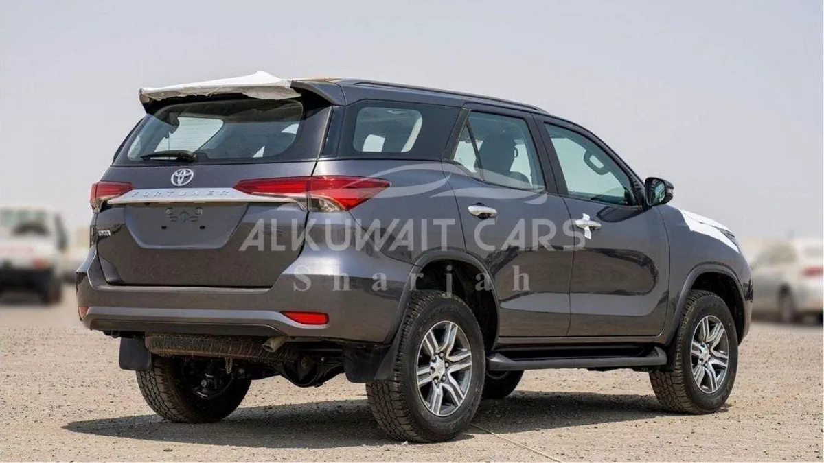 Toyota Fortuner GX2 Toyota Fortuner 2.4L Diesel AT 4X4 MY2024-2-0