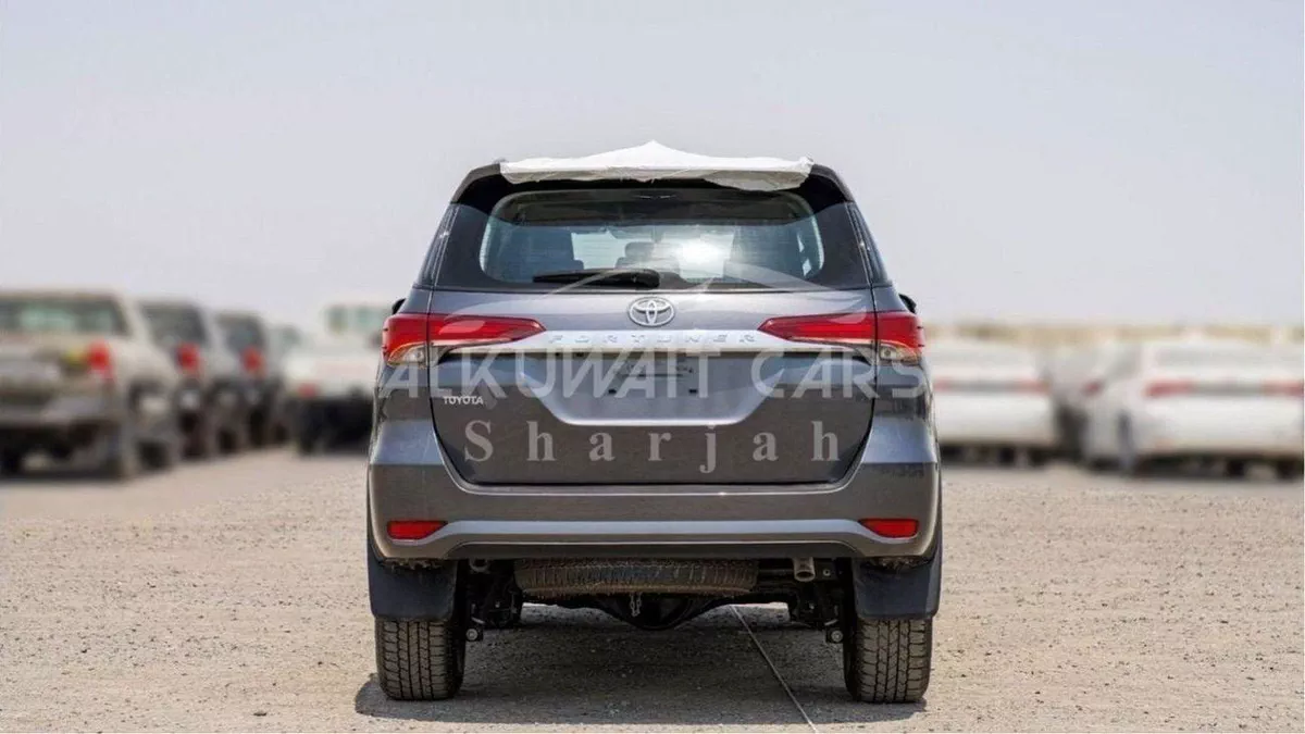 Toyota Fortuner GX2 Toyota Fortuner 2.4L Diesel AT 4X4 MY2024-3-0