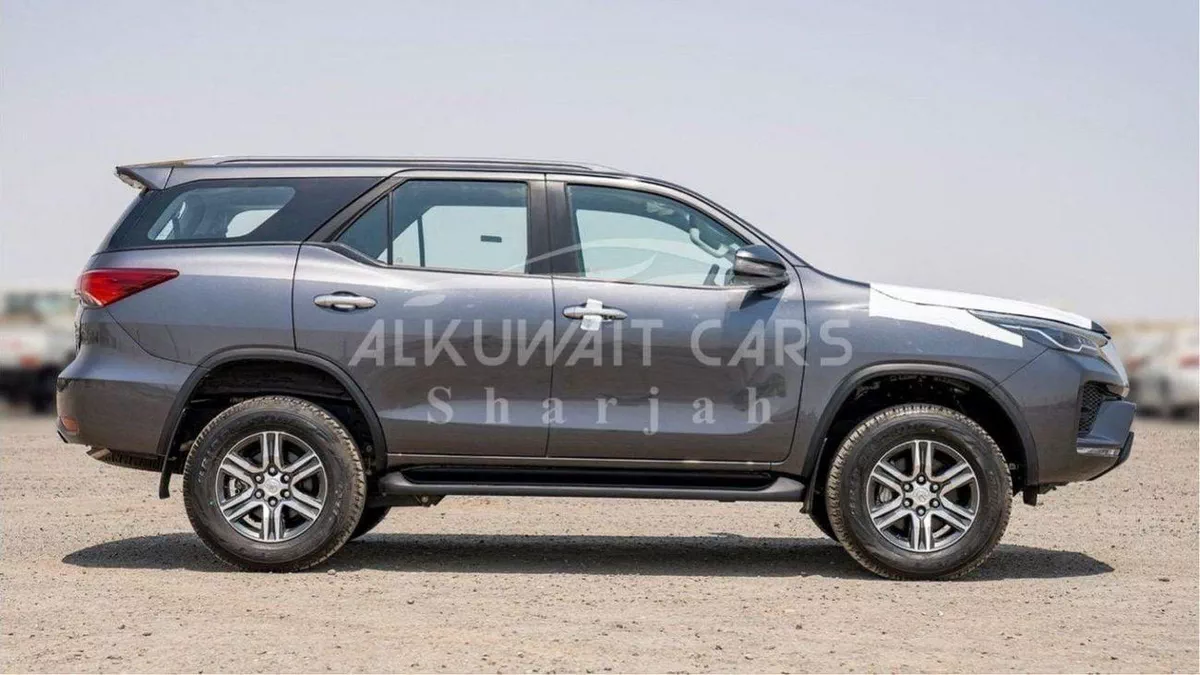 Toyota Fortuner GX2 Toyota Fortuner 2.4L Diesel AT 4X4 MY2024-7-0