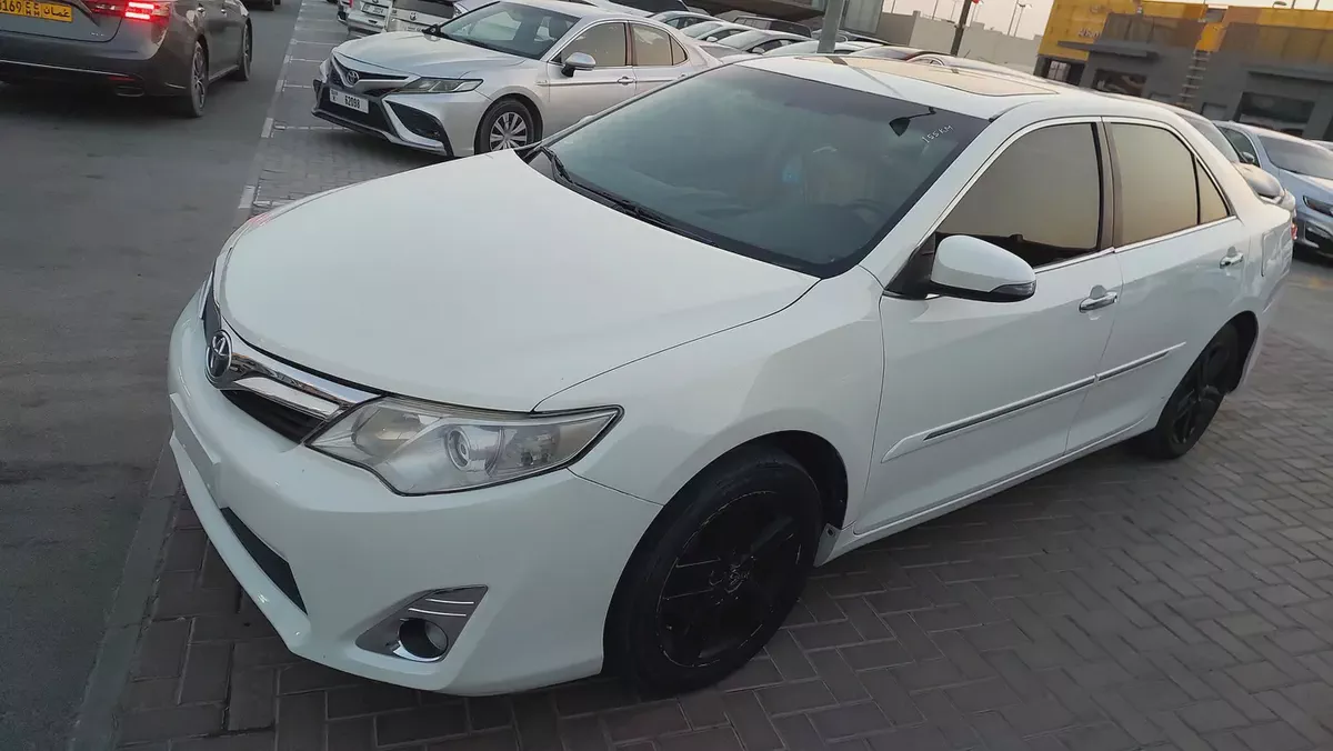 Toyota Camry XLE 2015 GCC Specs - Excellent Condition-12-12