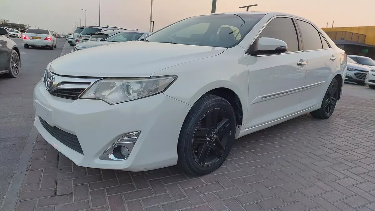 Toyota Camry XLE 2015 GCC Specs - Excellent Condition-13-13