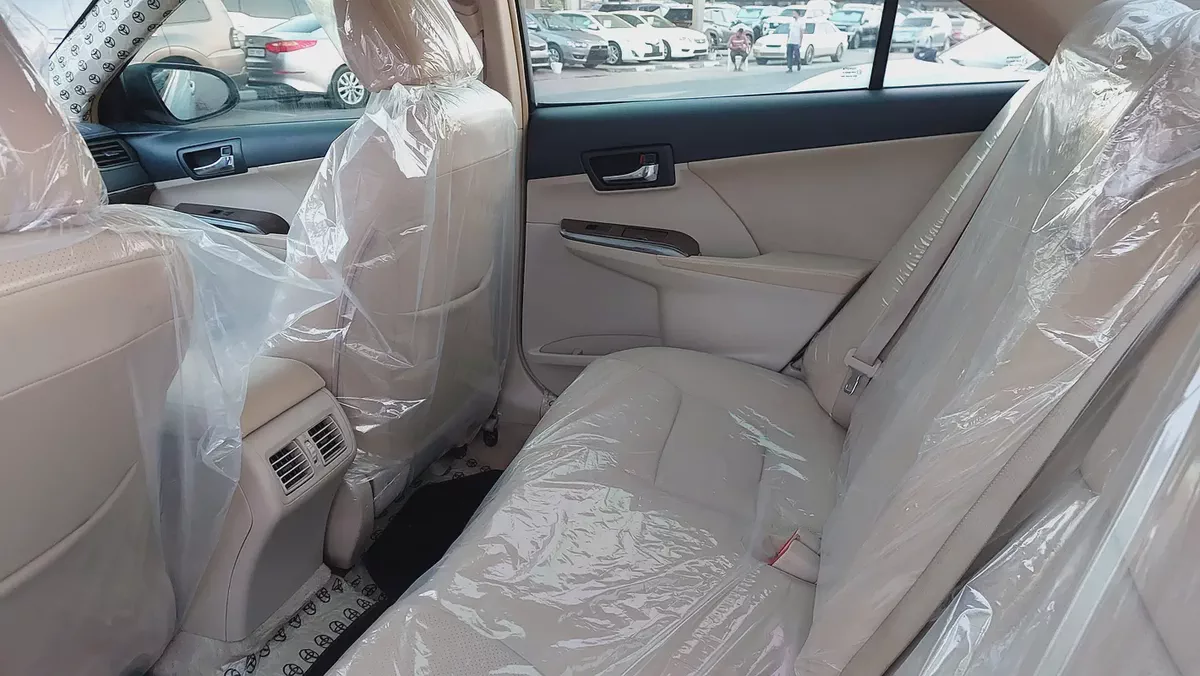 Toyota Camry XLE 2015 GCC Specs - Excellent Condition-17-17