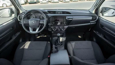Toyota Hilux SGLX -9