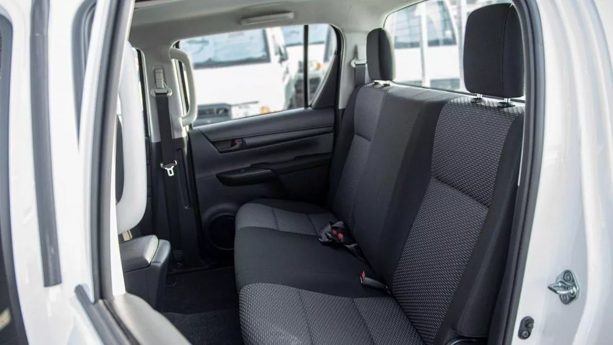 Toyota Hilux SGLX -11-0