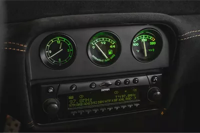 CASH : 635,000 AED | 1998 Ferrari F355 Spider / Gated Manual / USA SPEC-10