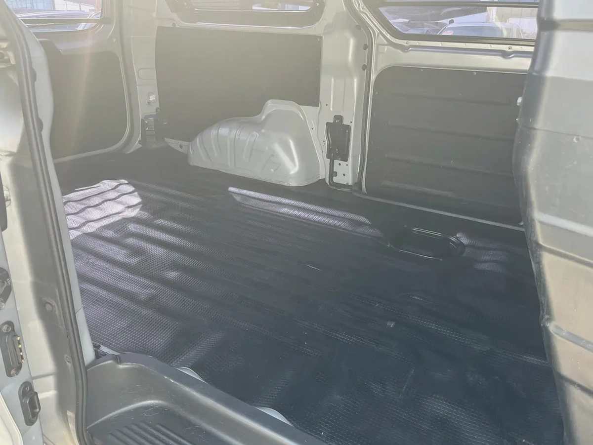 Hyundai H1-9-9