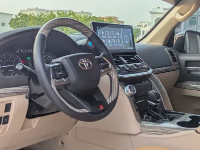 TOYOTA LAND CRUISER 2014 FACELIFTED 2025 WITH INTERIOR AND EXTERIOR V6 4.0L IN EXCELLENT CONDITION-12