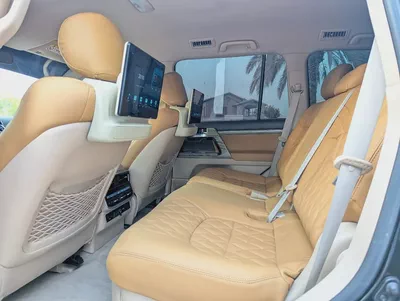 TOYOTA LAND CRUISER 2014 FACELIFTED 2025 WITH INTERIOR AND EXTERIOR V6 4.0L IN EXCELLENT CONDITION-13