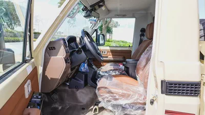 2025 Toyota Land Cruiser LC79 SC AT V6 4.0 Petrol Full Option-5
