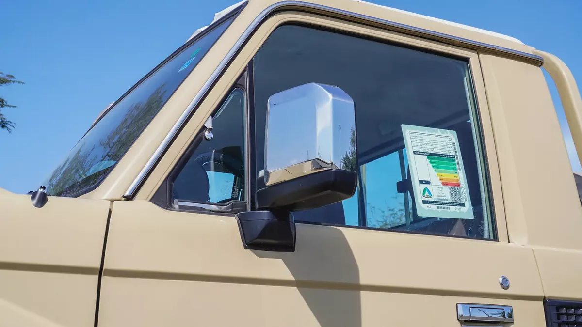 2025 Toyota Land Cruiser LC79 SC AT V6 4.0 Petrol Full Option-4-4