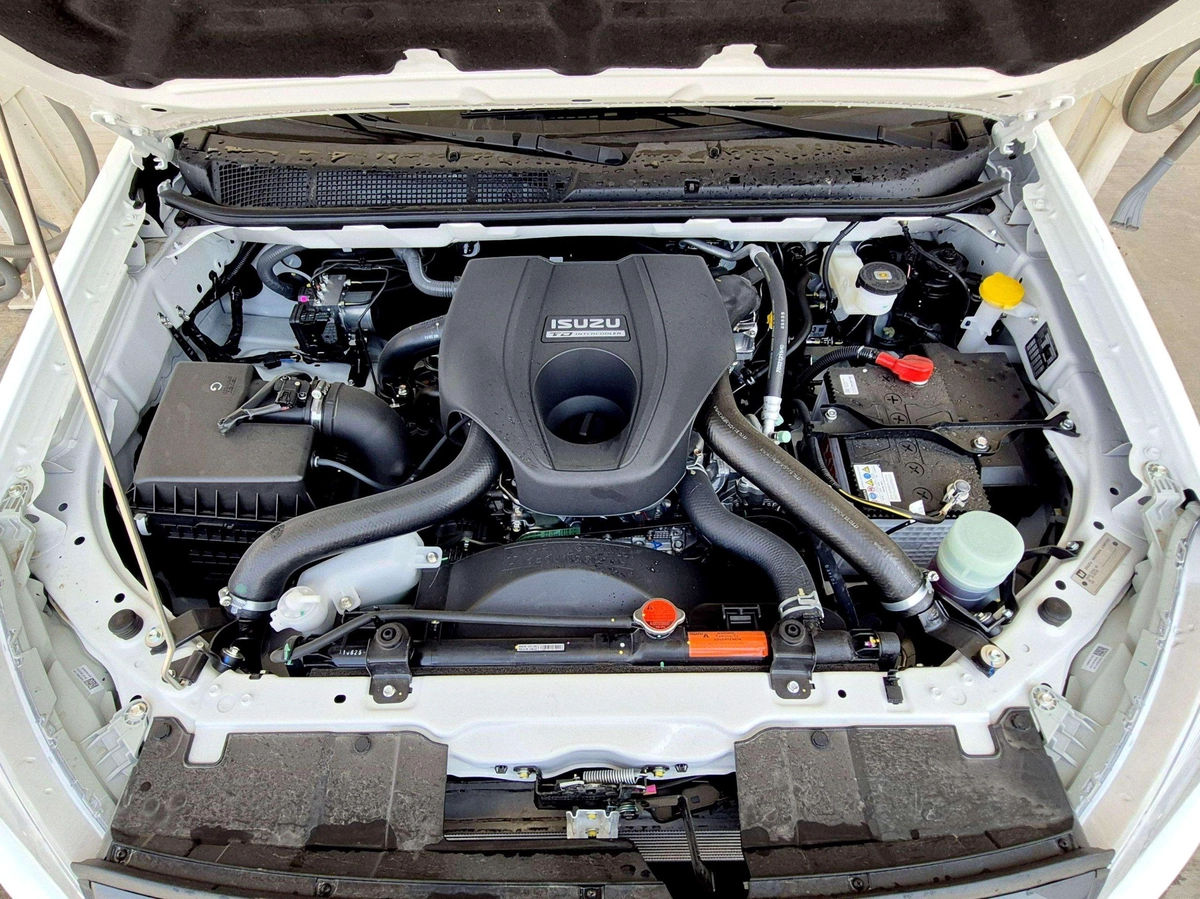 ISUZU D-MAX SINGLE CAB 4x2-9-9