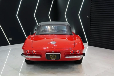 Chevrolet Corvette-3