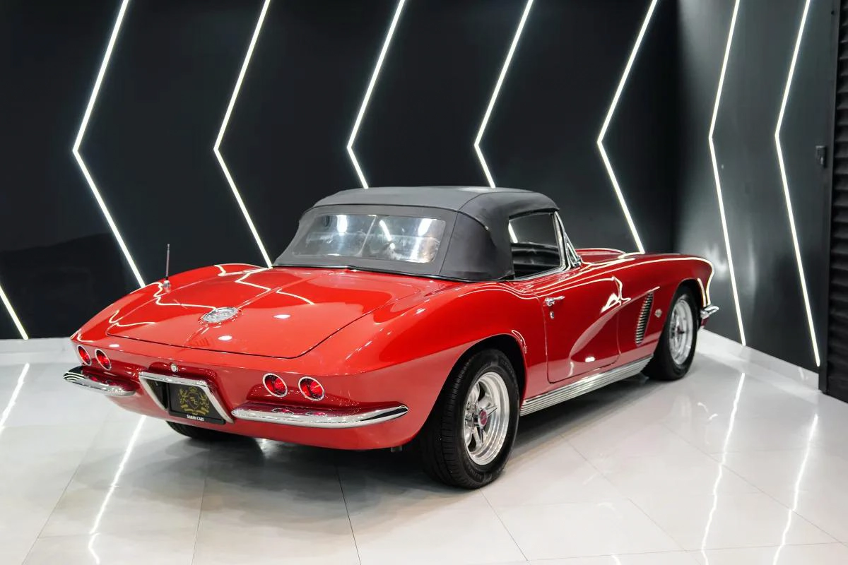Chevrolet Corvette-2-2