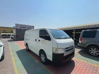 TOYOTA HIACE VAN DIESLE-0