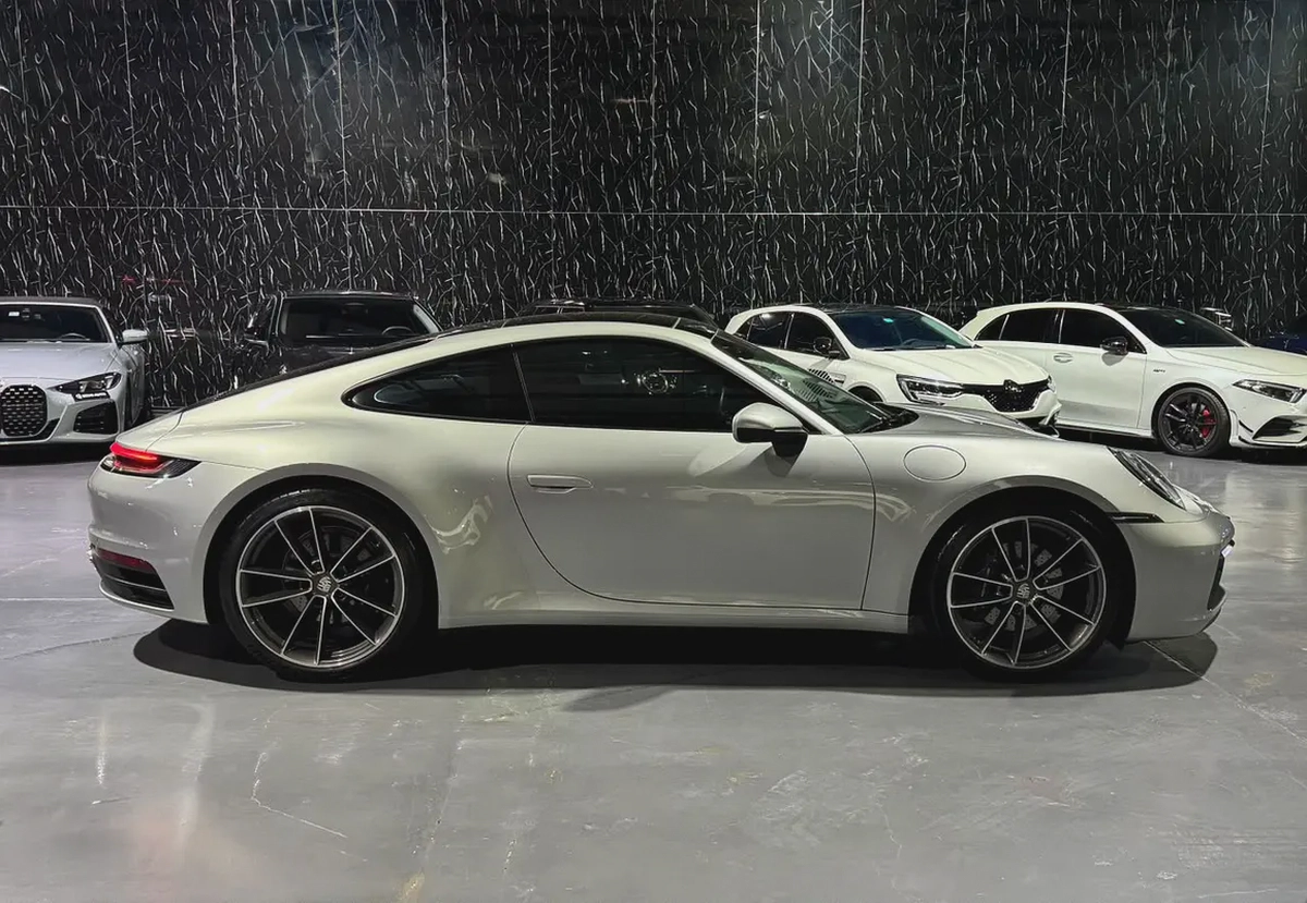 GCC | Original Paint | Al Nabooda Full service history | AL Nabooda  Warranty 2027-7-7