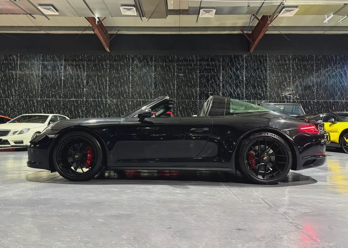 Porsche 911 Targa 4 GTS  | European Spec | Swiss Auto Warranty 2026 | Swiss Auto service 2026-7-7