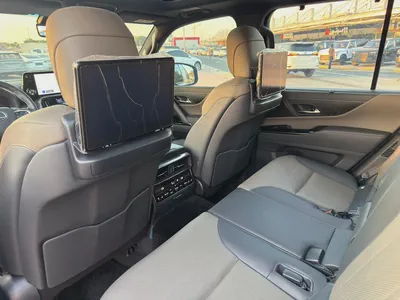 Lexus LX 700h Signature 2025| GCC Specs-11