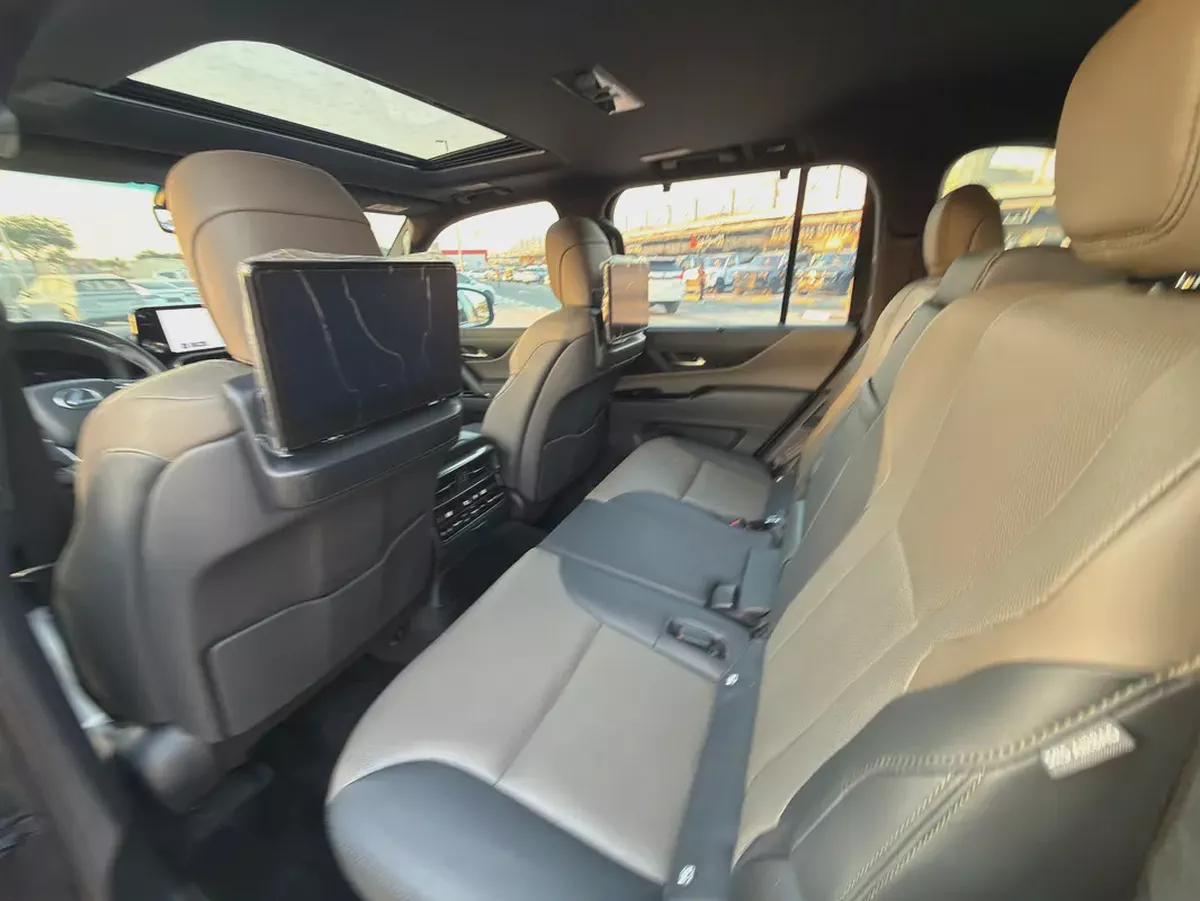 Lexus LX 700h Signature 2025| GCC Specs-12-12