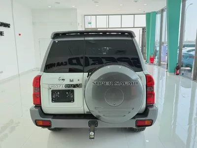 Nissan Patrol Super Safari 2022 GCC Specs-4