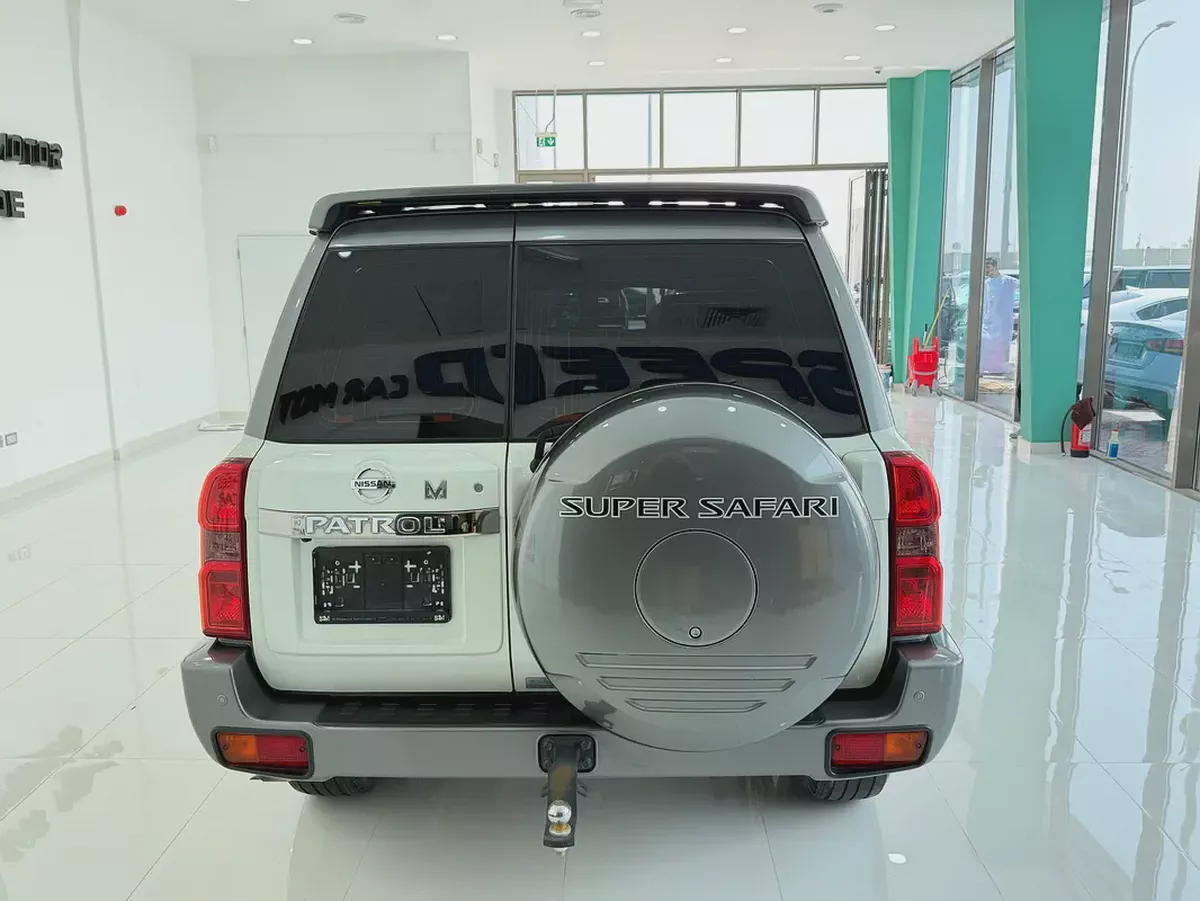 Nissan Patrol Super Safari 2022 GCC Specs-4-4
