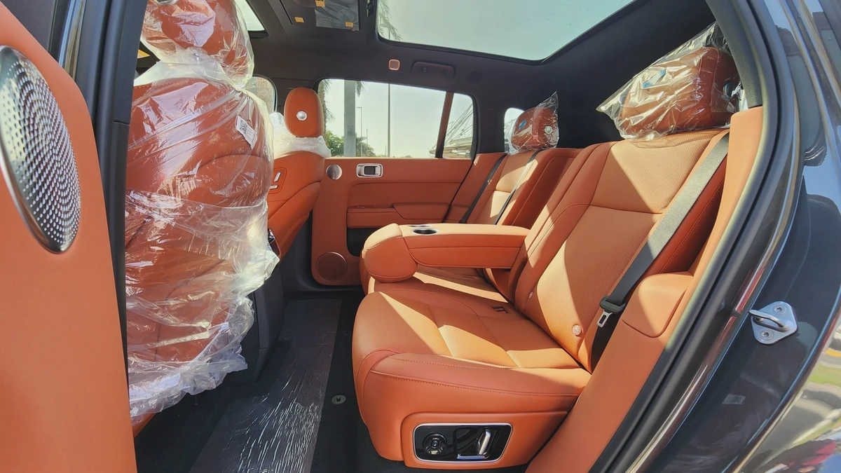 Li Auto L7 Ultra (Grey Orange)-10-10