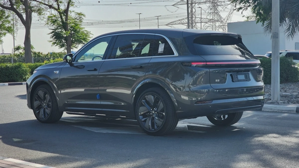 Li Auto L7 Ultra (Grey Orange)
