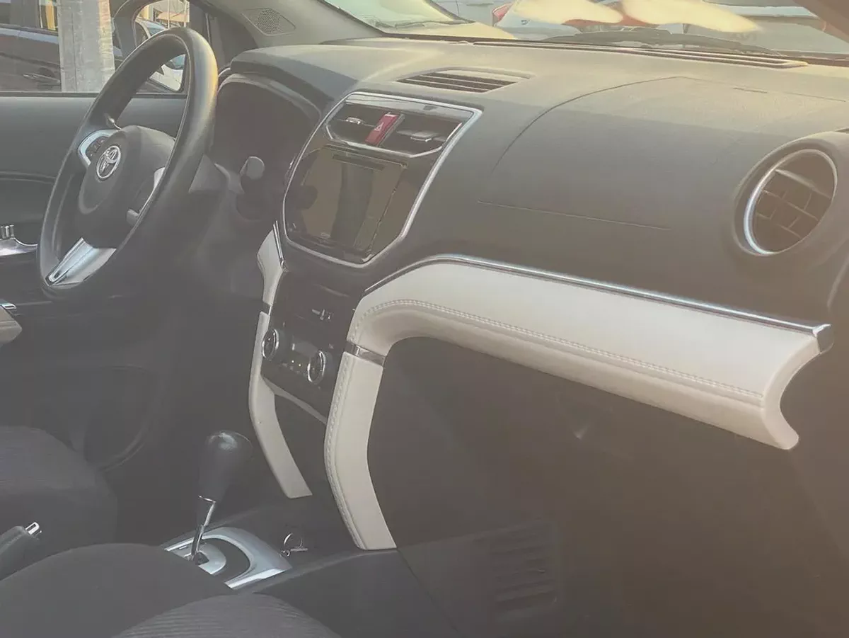 Toyota Rush EX 2023 | GCC Specs | Low Mileage | 7-Seater Family SUV-13-13