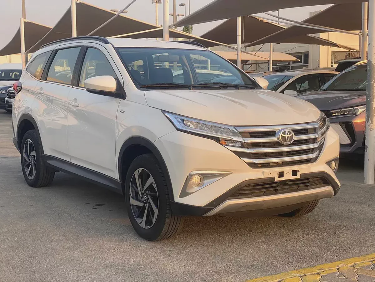 Toyota Rush EX 2023 | GCC Specs | Low Mileage | 7-Seater Family SUV-2-2