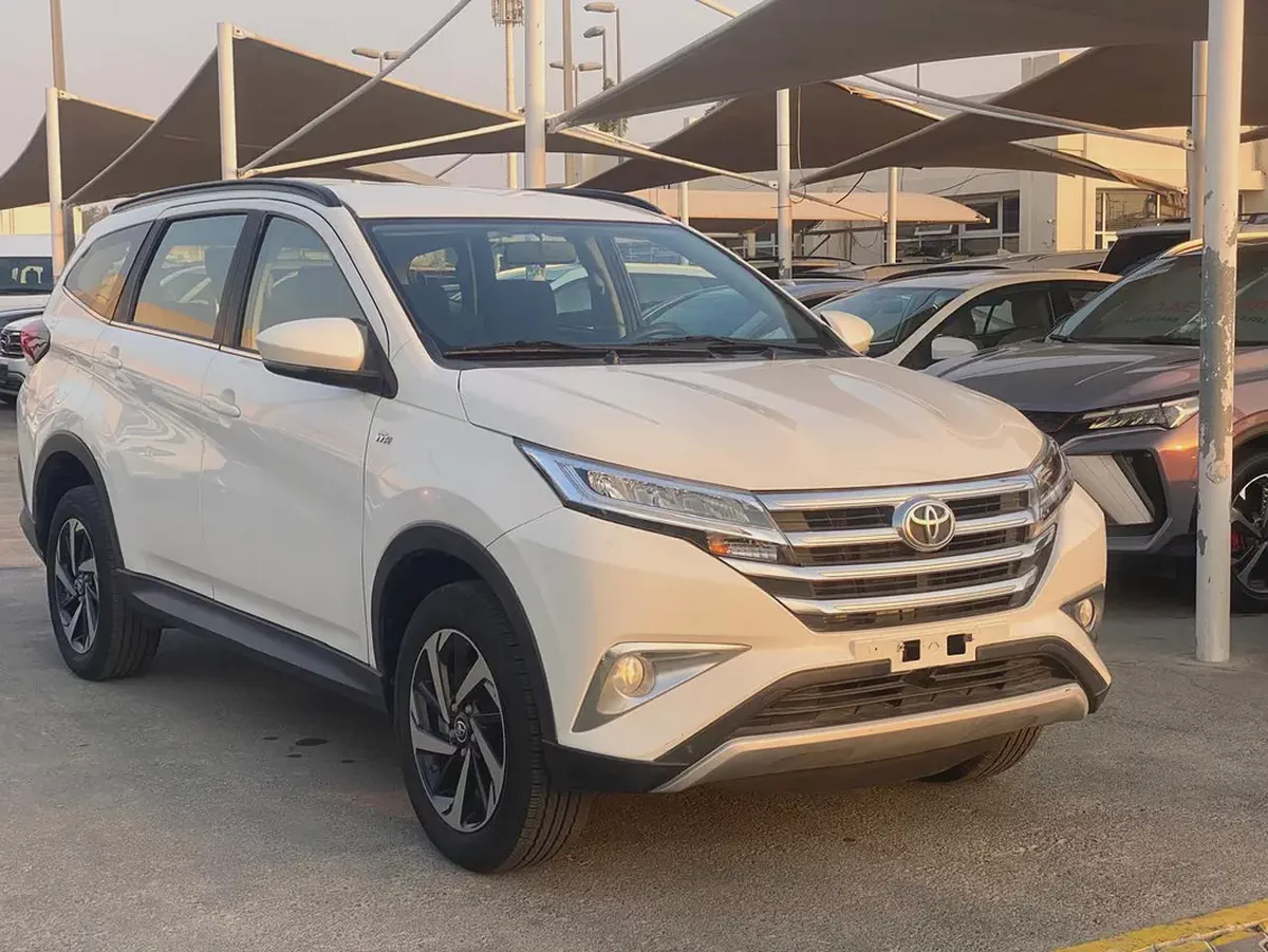 Toyota Rush EX 2023 | GCC Specs | Low Mileage | 7-Seater Family SUV-4-4