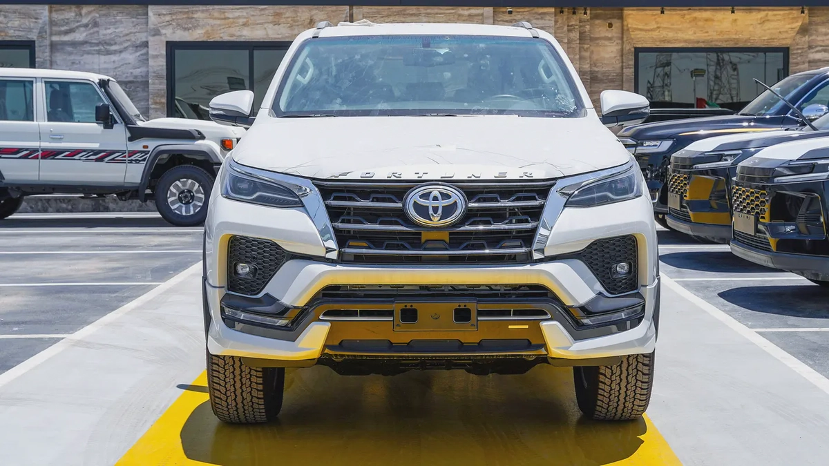 2026 Toyota Fortuner SR5 V6 4.0L GCC Specs-1-1