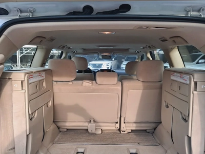 Toyota Land Cruiser VXR 2017 | GCC Specs | Pristine Condition-9