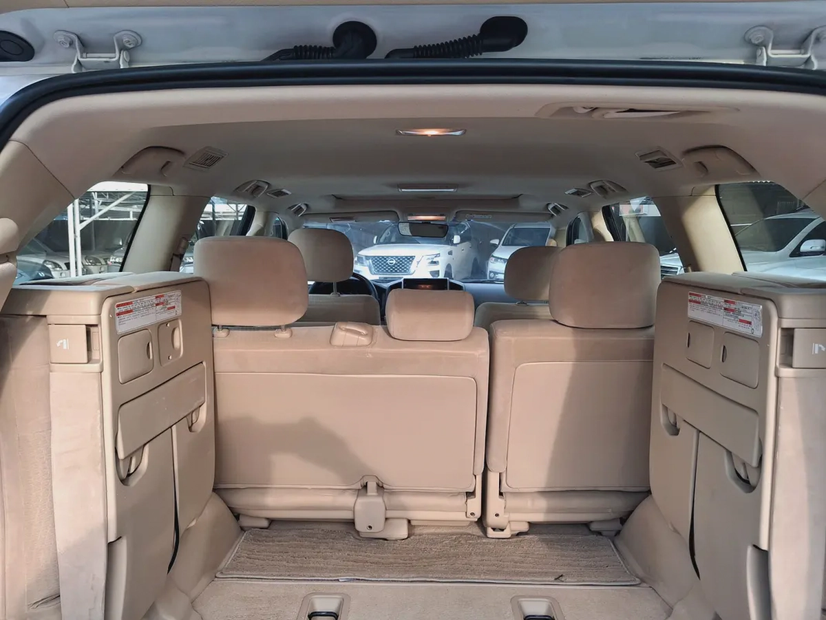 Toyota Land Cruiser VXR 2017 | GCC Specs | Pristine Condition-9-9