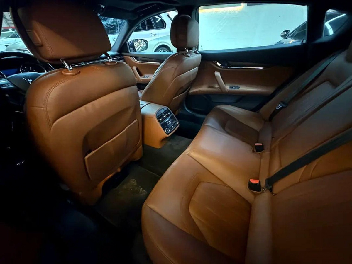 Maserati Quattroporte GRANLUSSO GCC Specs | Low Mileage | Pristine Condition-5-0