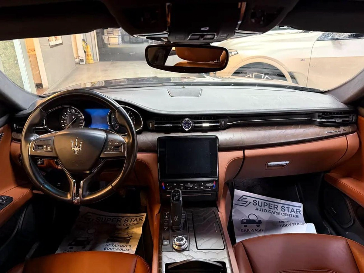 Maserati Quattroporte GRANLUSSO GCC Specs | Low Mileage | Pristine Condition-6-0