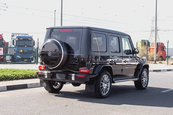 2023 - BENZ G550 - SUPER CLEAN - LIKE NEW - ONLY 18,000 KM