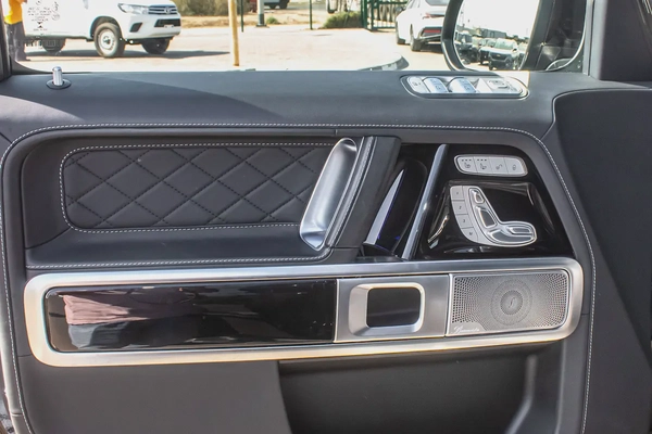 2023 - BENZ G550 - SUPER CLEAN - LIKE NEW - ONLY 18,000 KM