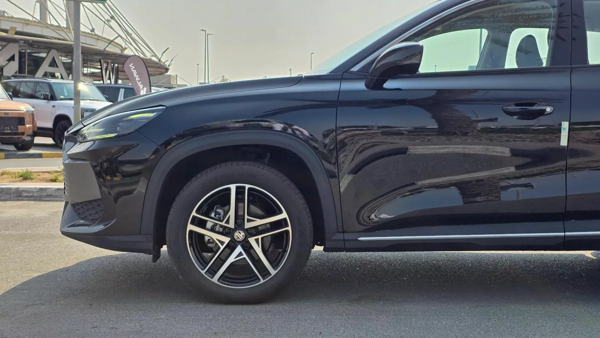 MG ONE (Black)-4-4