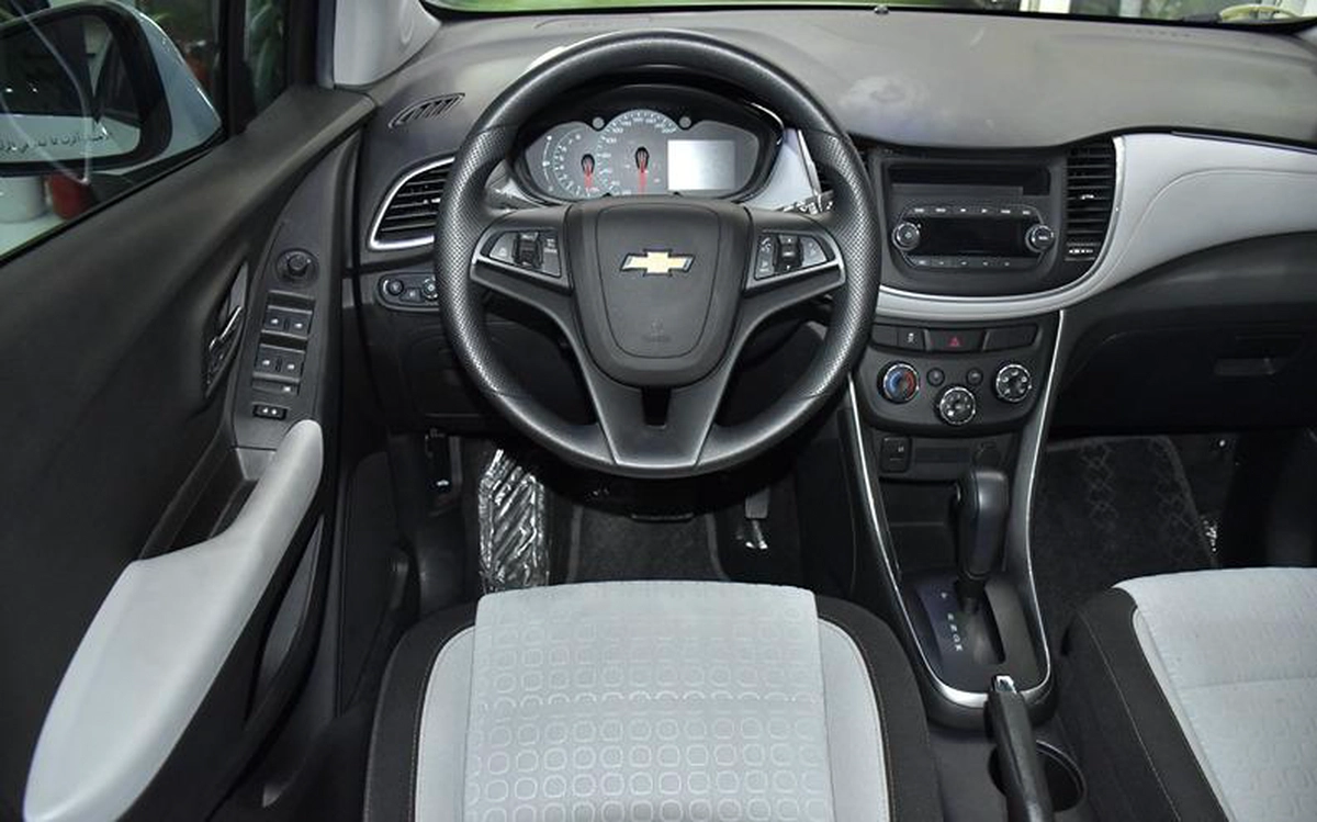 Chevrolet Trax LT ( 2019 Model ) in White Color GCC Specs-8-8