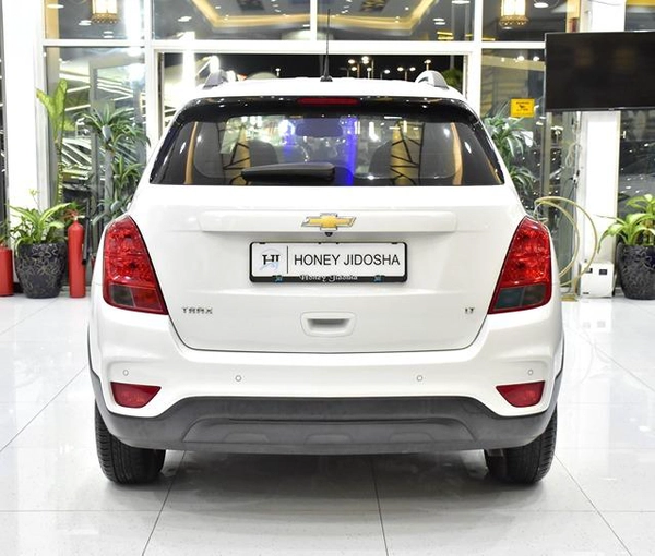 Chevrolet Trax LT ( 2019 Model ) in White Color GCC Specs