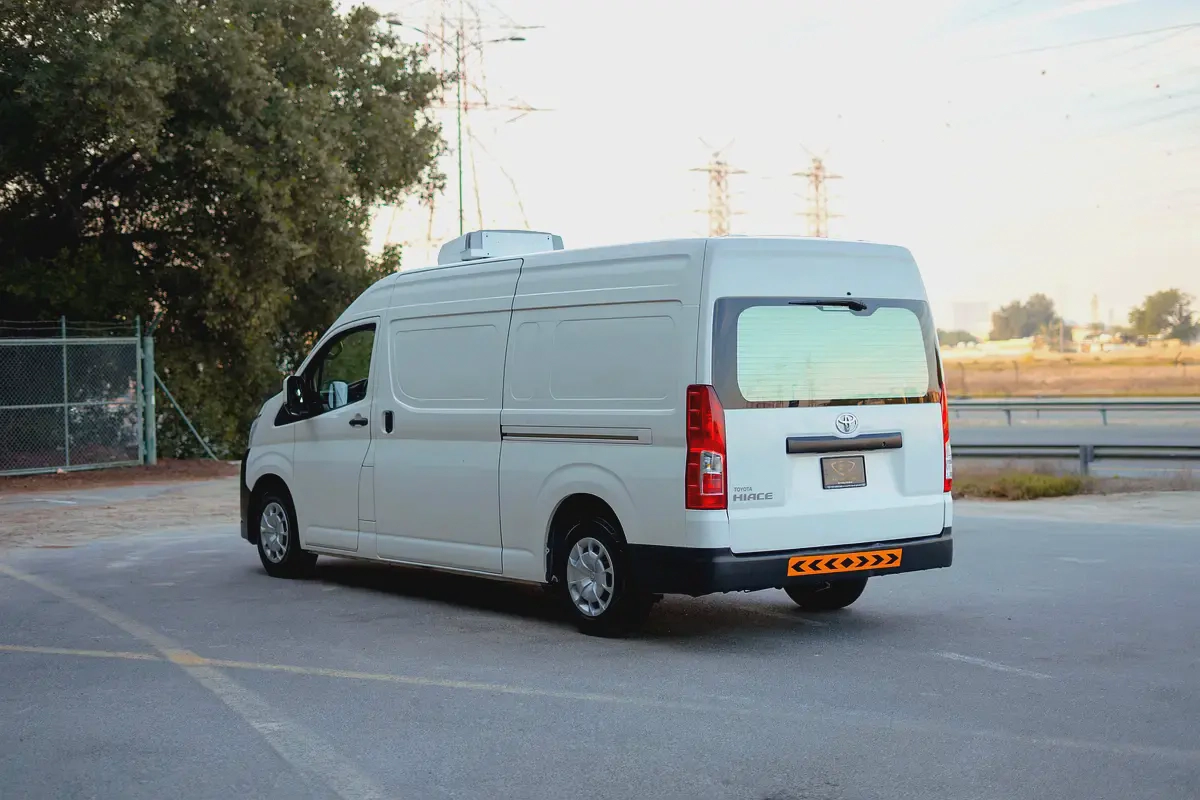 High Roof | Manual | Chiller Van | GCC Specs | Ref#T03493-3-3